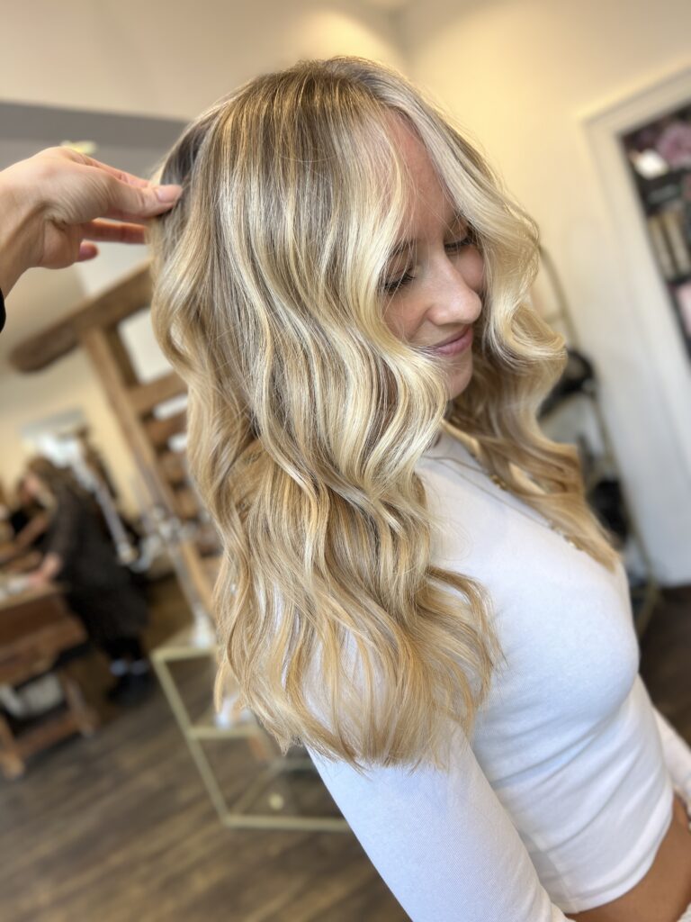 Face Framing, Balayage und expensive blond in Bad Tölz.